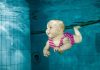 beneficios da natação para o bebê