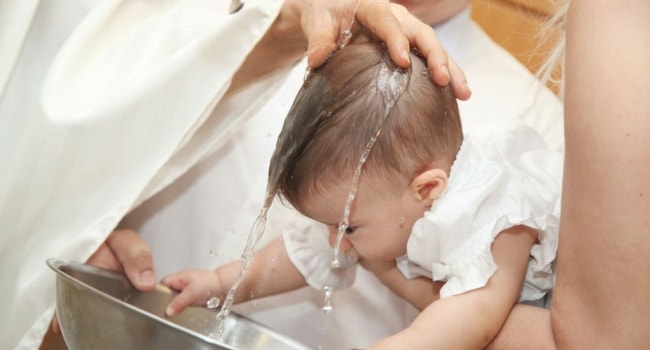 água do batismo